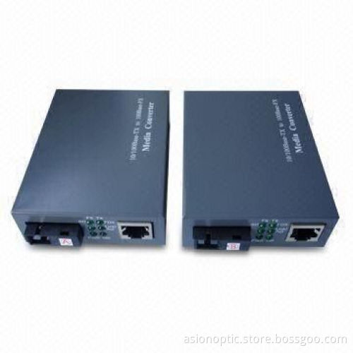 10/100M Ethernet Fiber Media Converters with 100 to 240V Voltage and Full Duplex Flow Control
